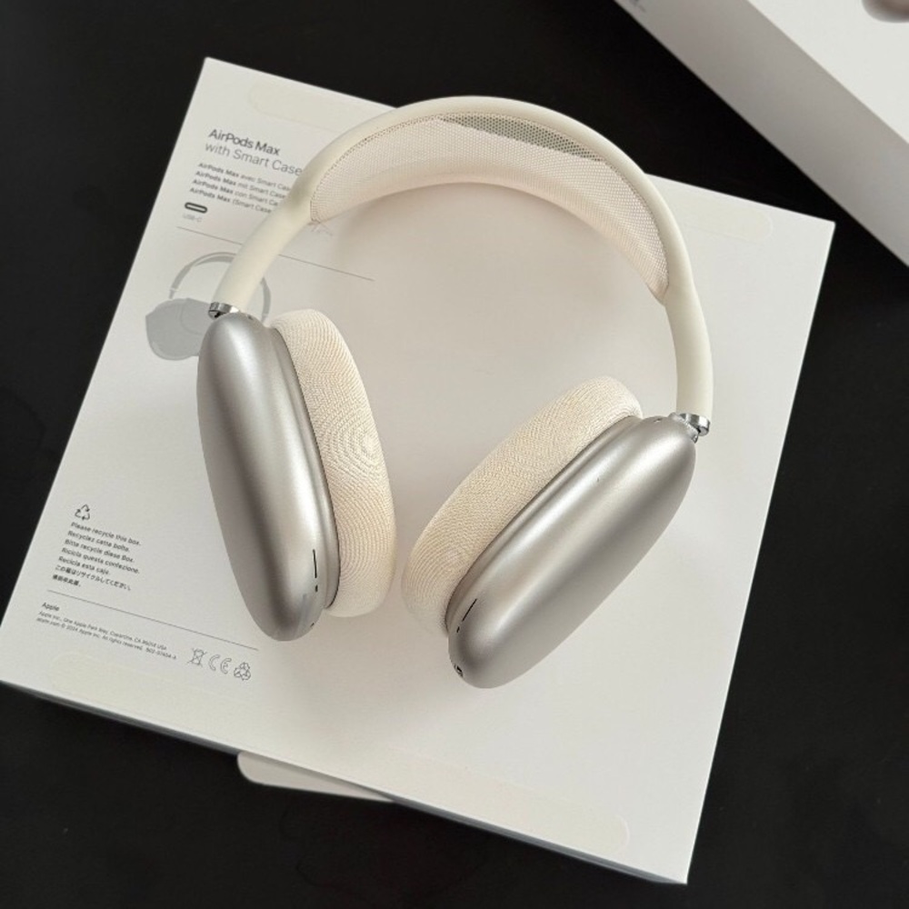 AirPods Max 2 - Starlight - Picture 5 of 6